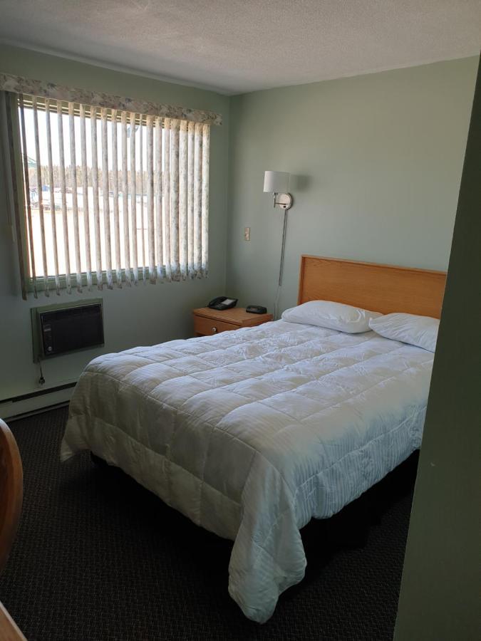 Cochrane Chimo Motel المظهر الخارجي الصورة